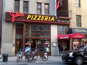 El templo de las pizzas: Johns Pizzeria